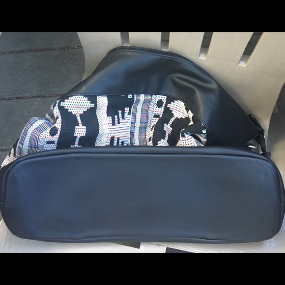 🖤‼️SOLD‼️SOLD‼️🖤MAURICE’S large Shoulder Bag - Picture 4 of 4